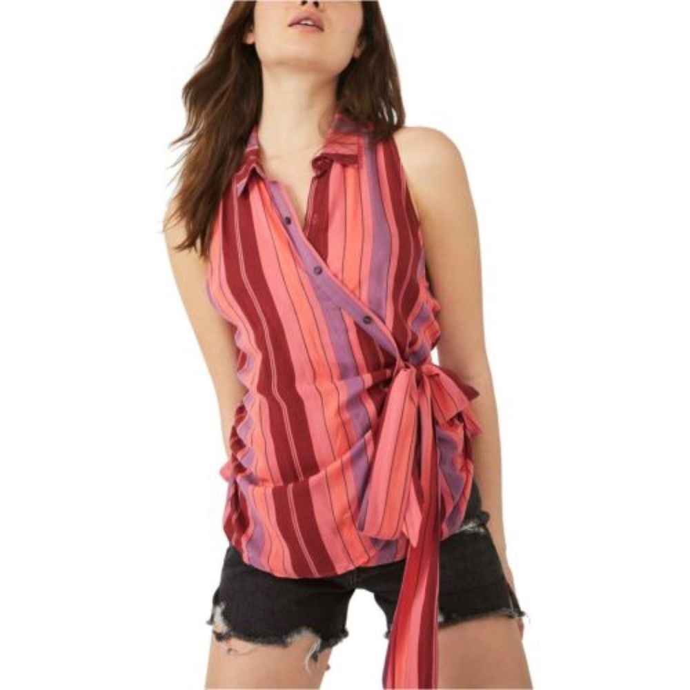 NWT Free People Mackenzie Wrap Top in Floral‎ Combo Size Small